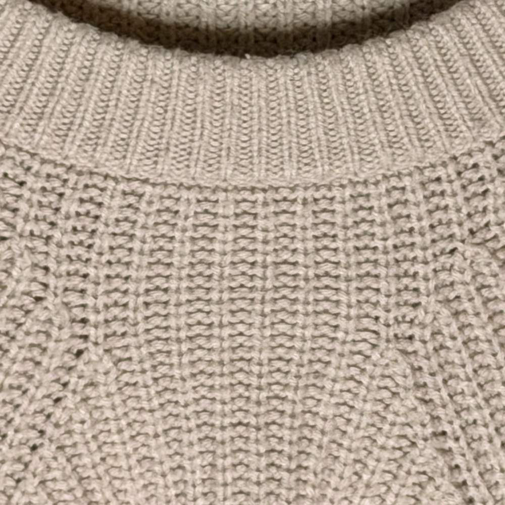 Ann Taylor Cream Crew Neck Sweater Size Medium—#119 - Picture 2 of 7